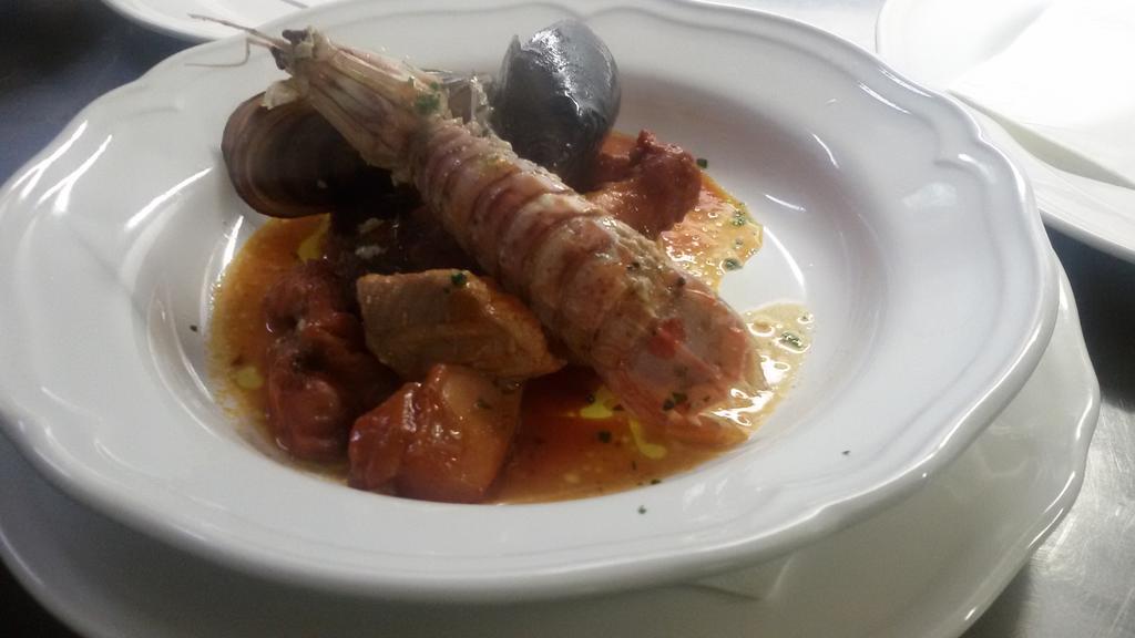 Hotel La Vedetta Livorno Bagian luar foto
