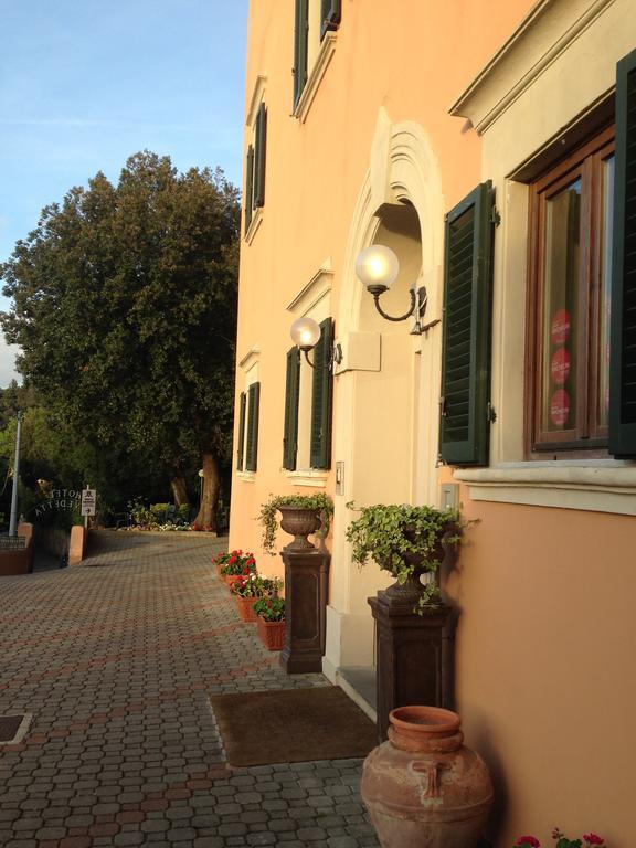 Hotel La Vedetta Livorno Bagian luar foto