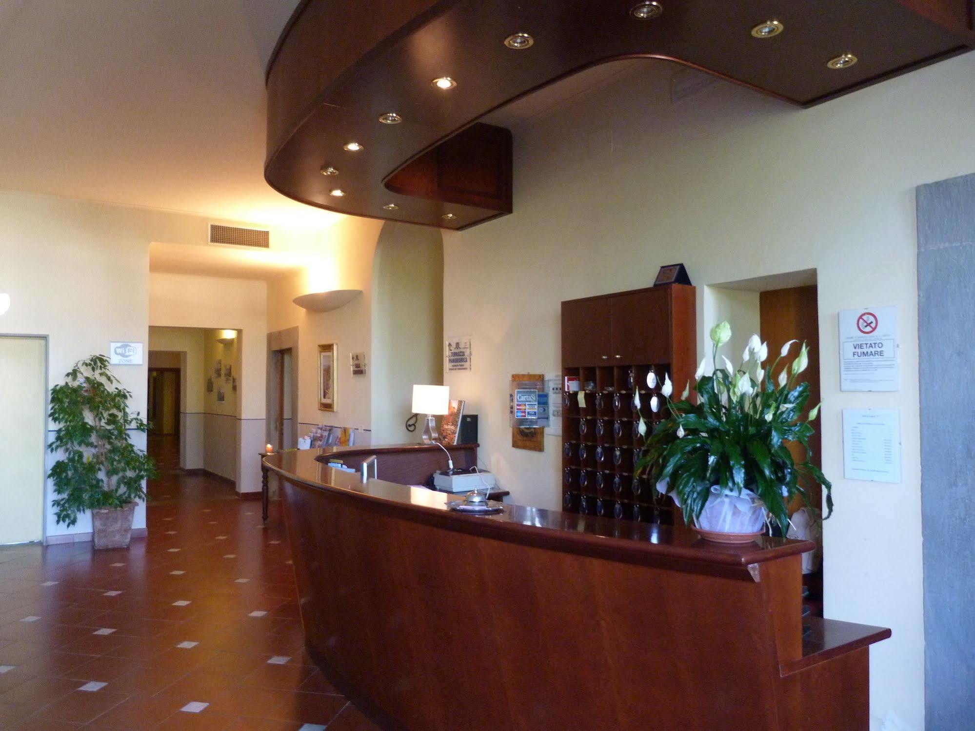 Hotel La Vedetta Livorno Bagian luar foto