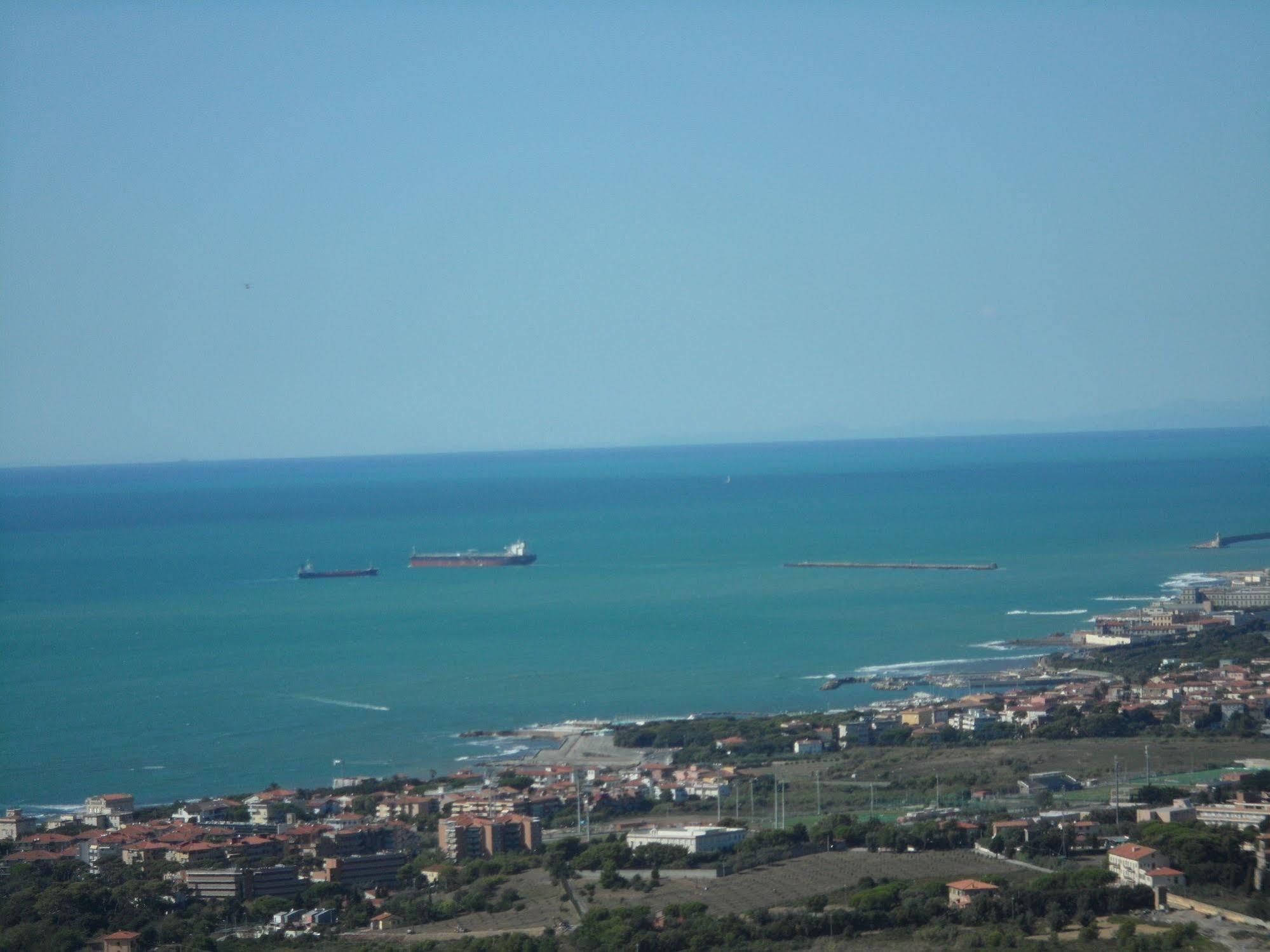 Hotel La Vedetta Livorno Bagian luar foto