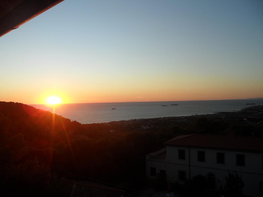 Hotel La Vedetta Livorno Bagian luar foto